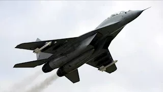 مقاتلة ميج- 29 أوكرانية تسقط خلال الهبوط ومقتل الطيار