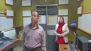 إذاعة الوادي الجديد تبث برامجها عبر الإنترنت لتصل إلى جمهور أوسع -صور