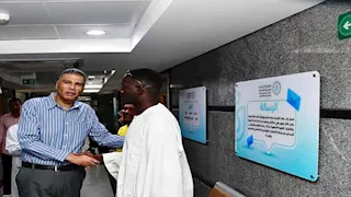 بالصور- محافظ أسوان يفاجئ مستشفى المسلة لمتابعة منظومة التأمين الصحي الشامل 