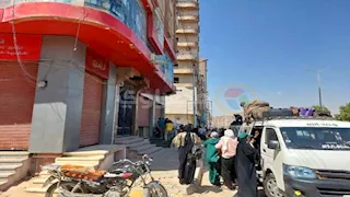 دموع وصرخات في سوهاج.. عودة الناجين من "شاطئ الموت" بأبو تلات- فيديو وصور 