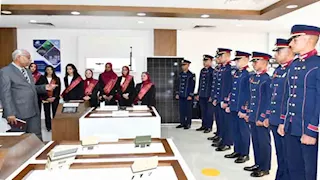 القوات المسلحة تنظم زيارة لوفد إعلامي وطلبة الأكاديمية العسكرية والجامعات لـ"العربية للبصريات"