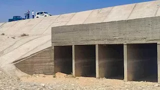 وزير الري يتابع جاهزية مخرات السيول ومنشآت الحماية لموسم السيول