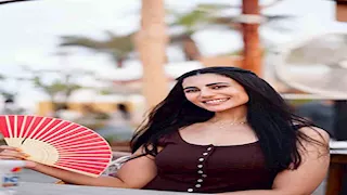 ولاء الشريف بإطلالة صيفية أنيقة.. والجمهور: "البساطة تكسب"