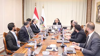 وزير قطاع الأعمال العام يبحث توظيف الذكاء الاصطناعي في الشركات التابعة