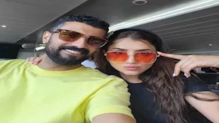 بعد هدية الساعة الثمينة.. مي عمر توجه رسالة رومانسية  لزوجها محمد سامي 