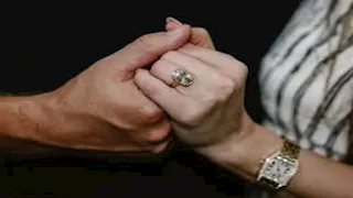 تخطى 45 مليون جنيه.. صور خاتم خطوبة تايلور سويفت يخطف الأنظار