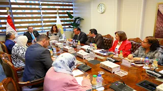 وزيرة التنمية المحلية تبحث مع رئيس الجهاز المركزي للتنظيم والإدارة مجالات التعاون المشترك