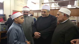 رئيس "المعاهد الأزهرية" يتابع اختبارات مسابقة بنك فيصل للقرآن الكريم 