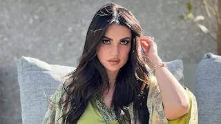 25 صورة لـ درة تُشعل الصيف بـ6 لوكات جريئة 