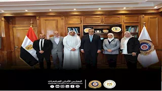 أمين "الأعلى للجامعات" يلتقي رئيس المكتب الثقافي الكويتي لتعزيز التعاون الأكاديمي