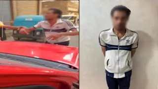 "مش هتمشي".. سائق توك توك يقطع الطريق ويهدد طبيبًا بإحراق سيارته | فيديو