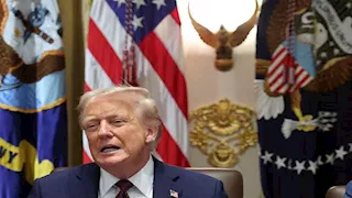 ترامب: أخطط للحديث مع الرئيس الروسي فلاديمير بوتين قريبا