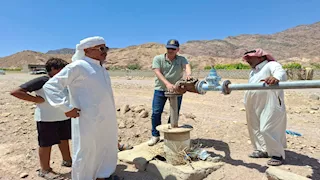 بالصور- إعادة تشغيل بئر "زغير" بعد توقف 6 سنوات 