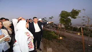 وزير الإسكان يقوم بجولة مفاجئة بمشروع حدائق "تلال الفسطاط" بمنطقة مصر القديمة بالقاهرة