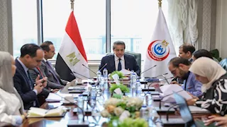 وزير الصحة يوجه بسرعة مراجعة حزم الخدمات المقدمة بالتأمين الصحي الشامل