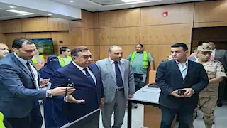 محافظ الدقهلية يتابع سير انتخابات الشيوخ من داخل مركز الطوارئ (صور)