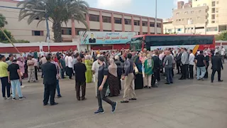 بالفيديو والصور- طوابير ممتدة أمام لجان البحيرة في انتخابات مجلس الشيوخ 