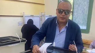 تامر عبدالمنعم يدلي بصوته في انتخابات مجلس الشيوخ 2025