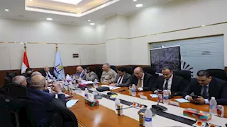 محافظ القاهرة يتابع انتظام التصويت في اليوم الثاني لانتخابات الشيوخ