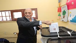 زعيم الأغلبية يدلي بصوته في انتخابات الشيوخ: المشاركة درع لمواجهة التحديات