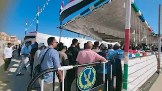 طوابير ناخبين في الساعات الأخيرة لانتخابات الشيوخ بجنوب سيناء (صور)