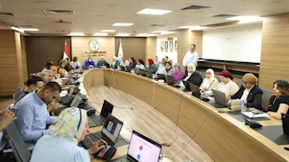 رئيس "قومي المرأة" تتفقد غرفة عمليات المجلس لمتابعة تصويت السيدات بانتخابات الشيوخ