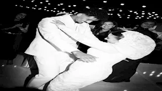 "يرقص بالألعاب النارية".. 20 صورة من احتفال حسام عبد المجيد بعقد قرانه