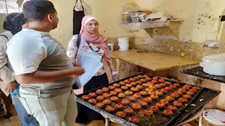 إعدام نصف طن أغذية منتهية الصلاحية وتحرير 487 محضرًا في حملة بالإسماعيلية