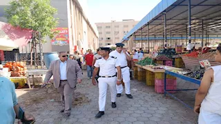 حملة مكبرة في سوهاج لرفع الإشغالات بشوارع مدينة ناصر - صور