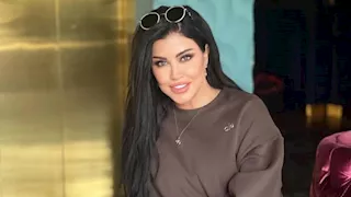 مكياج النيود.. هل نجحت جومانا مراد في اختيار إطلالتها على الشاطئ؟