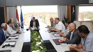  محافظ أسوان يقرر تشكيل لجنة فنية لحل مشكلة انقطاع الكهرباء في محطات المياه والري  