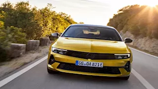 أوبل تطلق أيقونتها Astra الهجينة الجديدة.. أسعارها تتجاوز 2 مليون جنيه