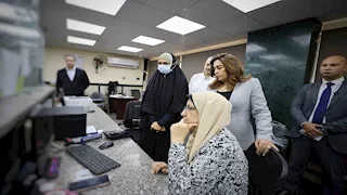 وزيرة التنمية المحلية تقوم بجولة مفاجئة على حي الموسكي 