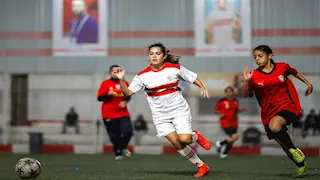 أسطورة إنجلترا أعلن الصفقة.. سيراميكا كليوباترا يضم لاعبة الزمالك (فيديو)