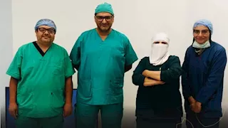 معجزة طبية في السويس.. إنقاذ عين فني بعد إصابته أثناء العمل (صور)