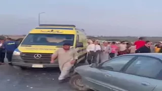 كارثة على كوبري بلبيس.. وفاة أم وابنتها وإصابة الزوج في حادث مروع (صور)