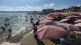 شديد الحرارة وارتفاع الرطوبة.. الأرصاد تعلن طقس الأحد والقاهرة تسجل 38 درجة