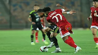 محلل أداء الأهلي يخطف الأنظار في مباراة مودرن سبورت بهذا التصرف (فيديو)