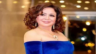 إلهام شاهين تتألق بالأسود في تكريمها بمهرجان الأفلام القصيرة