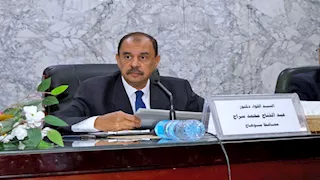 محافظ سوهاج يعقد اجتماعًا موسعًا لبحث موقف المشروعات الصغيرة والمتوسطة