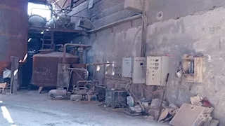 ضبط مصنع غير مرخّص لتدوير زيوت السيارات المستعملة بالشرقية