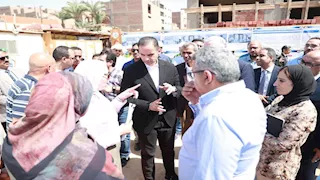 نائب وزير الصحة يتفقد مشروعات تطوير مستشفيات أبنوب والمبرة بأسيوط -صور 