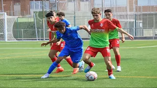 لاعب أوفييدو "لمصراوي": صلاح يُقدر في إسبانيا كأسطورة.. والكثير يعرفون مرموش