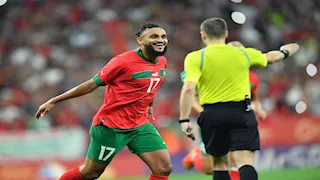 "صاحبة أشهر احتفال في مونديال قطر".. نجم المغرب ينفي شائعة وفاة والدته