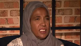 مستورة تعلن ارتدائها الحجاب: الواحد كبر ومش هنقعد نمشي بشعرنا