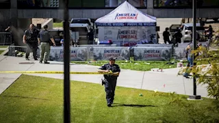  كشفوا هويته.. أول صورة للمشتبه به في قتل الناشط الأمريكي تشارلي كيرك