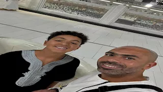 مع زوجته ونجله.. أحمد فتحي يؤدي مناسك العُمرة (صور)
