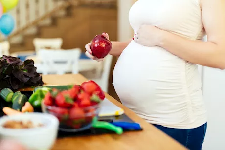 5 خرافات عن التغذية أثناء الحمل- إليكِ الحقائق
