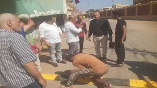 "قبل الدراسة".. تركيب مهدئات سرعة أمام الثانوية بنات بمنوف (صور)