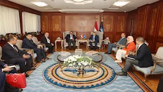 أسامة ربيع يبحث عقد شراكة في مجال الأمن الغذائي بمشروعات قناة السويس (صور)